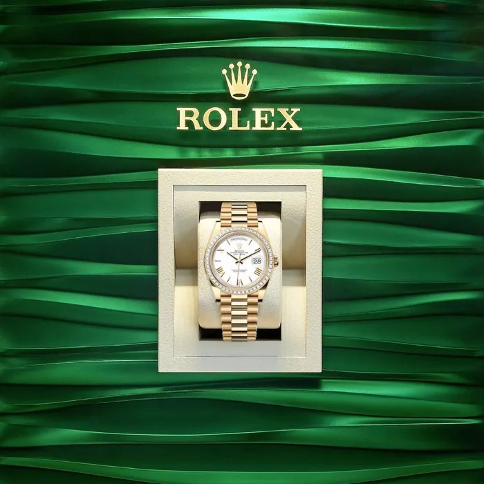 Rolex Bracelets Rolex Day Date 40mm Ref 228398tbr0033 White Roman Dial Diamond Bezel 18K Yellow Gold President Bracelet Mens Watch