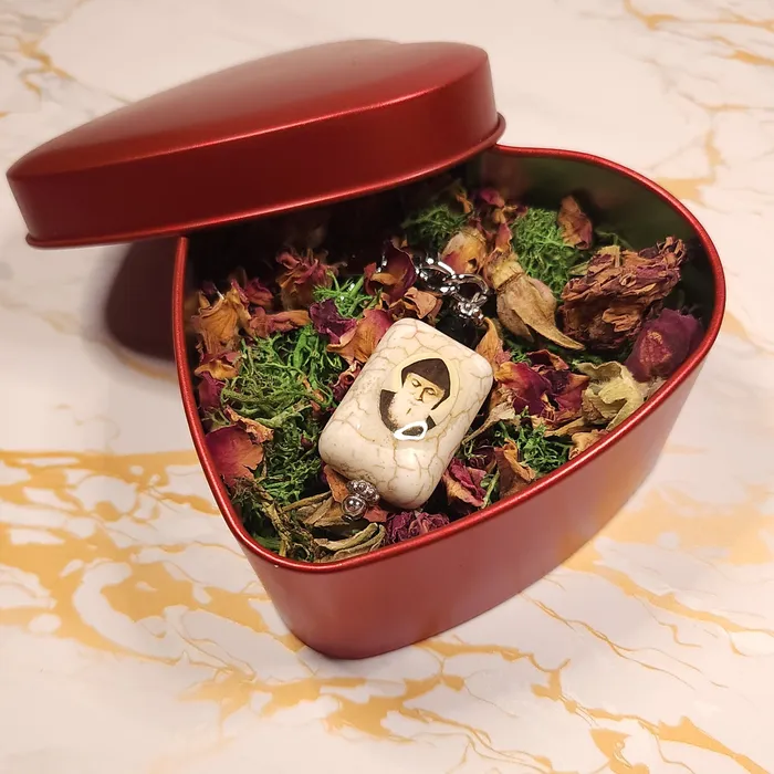 Necklaces Our Lady of Gifts Saint Charbel Valentines Day Heart Box