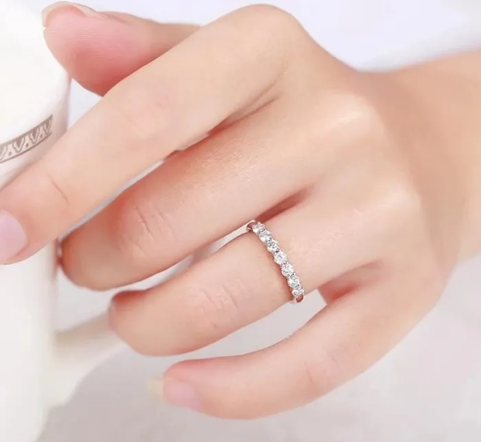 Luxus Moissanite Rings Jewelry Rings White Gold Plated Silver 7 Stone Moissanite Ladies Anniversary Ring 077ct
