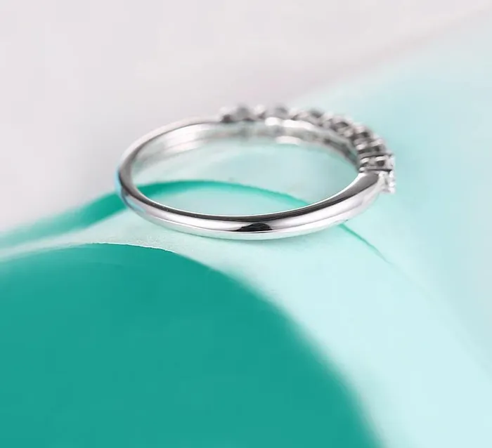 Luxus Moissanite Rings Jewelry Rings White Gold Plated Silver 7 Stone Moissanite Ladies Anniversary Ring 077ct